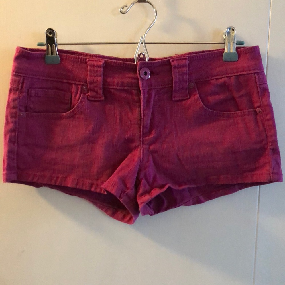 Shorts/ fuchsia/ summer